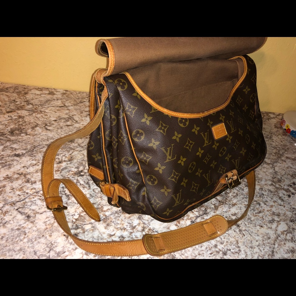 Monogram Louis Vuitton